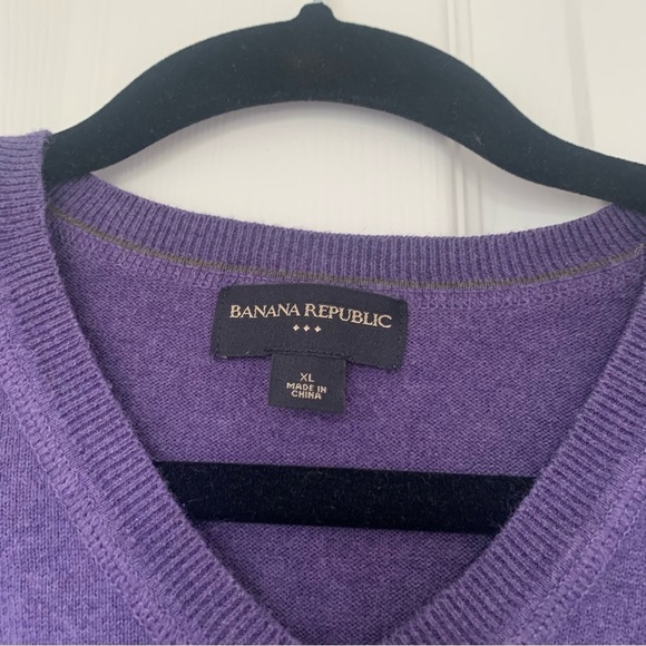 Banana Republic Men's Purple V-Neck Sweater Size Extra Large - Picture 3 of 7